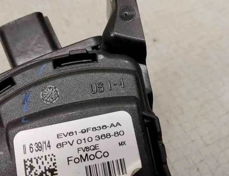 FORD Focus 3 generation (2011-2020) Plynový pedál EV619F836AA,17388800,93445800,LH201BV61GB,934387001,LH221EV61AA,6PV01036880,LH208BV61GE 32555681