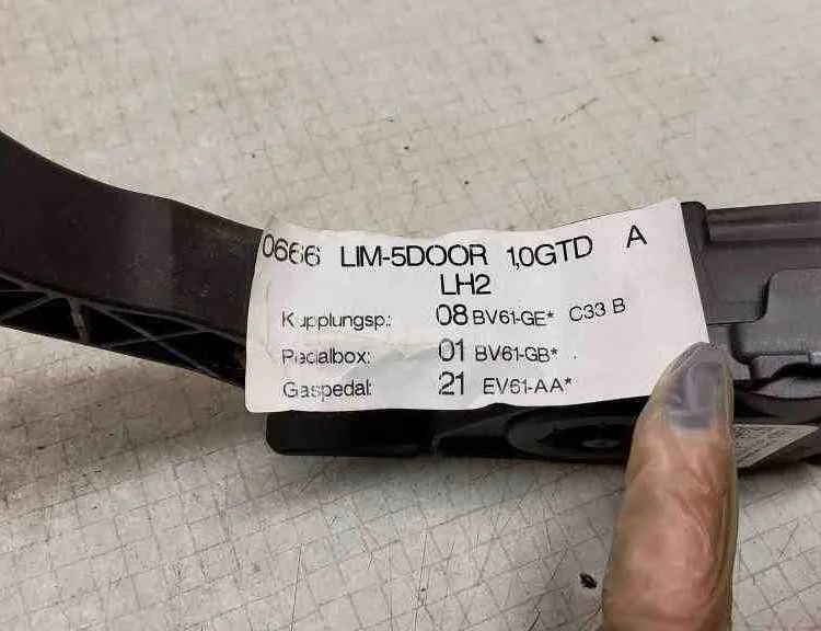 FORD Focus 3 generation (2011-2020) Plynový pedál EV619F836AA,17388800,93445800,LH201BV61GB,934387001,LH221EV61AA,6PV01036880,LH208BV61GE 32555681