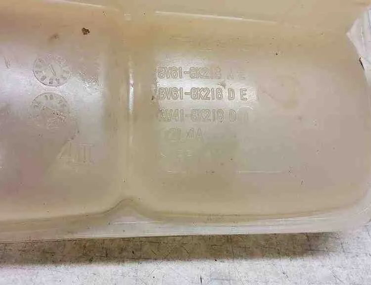 FORD Focus 3 generation (2011-2020) Expanzná nádrž 302320494,8V618K218DE,8V618K218AE,3M5H8100AD,AV418K218DA 32557143