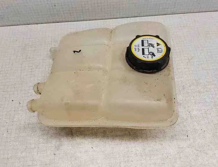 FORD Focus 3 generation (2011-2020) Expanzná nádrž 302320494,8V618K218DE,8V618K218AE,3M5H8100AD,AV418K218DA 32557143