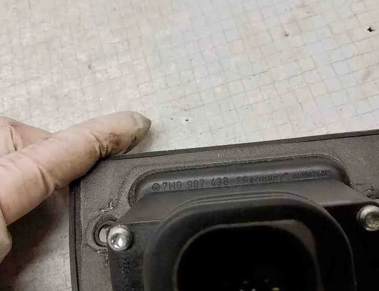 VOLKSWAGEN Transporter T5 (2003-2015) Контактное соединение дверей 7H0907438 32558704