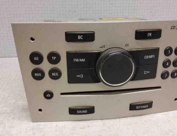 OPEL Zafira B (2005-2010) Prehrávač hudby s GPS 13255553,497316088 32565704