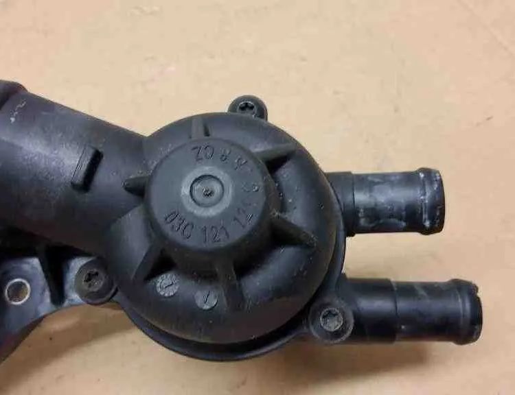 SKODA Octavia 2 generation (2004-2013) Thermostat 03C121118C,03C121111H,03C121121C 32565783