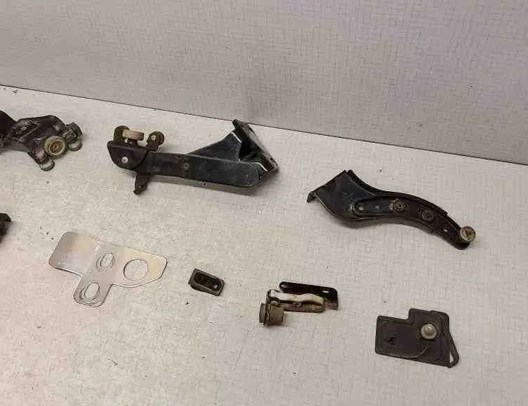 VOLKSWAGEN Caddy 3 generation (2004-2015) Posuvné dvere pant 2K0843318,2K0843435B,2K0843413A,2K0843397A,2K0843415A,2K0843313B,2K0843225A,2K0843335A 32567672