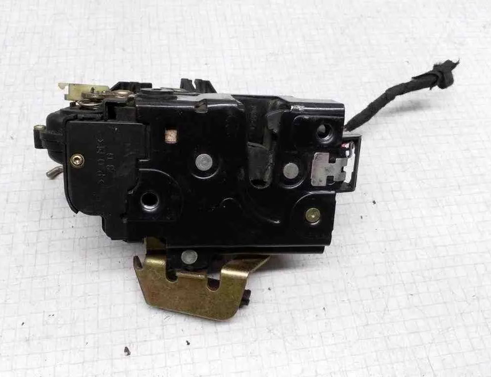 AUDI A6 C6/4F (2004-2011) Zámok pravých zadných dverí 4B0839015B 32623767