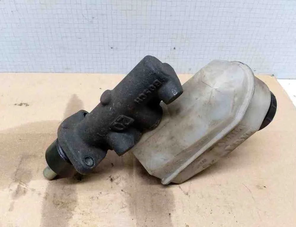 RENAULT Megane 1 generation (1995-2003) Brzdový valec 7700828034F 32627852