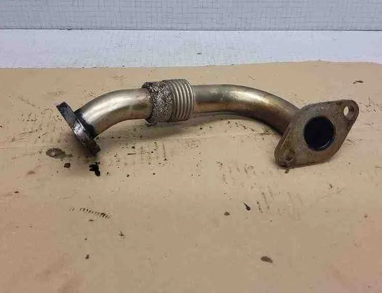 VOLKSWAGEN Transporter T5 (2003-2015) Трубка рециркуляции отработавших газов 32628793