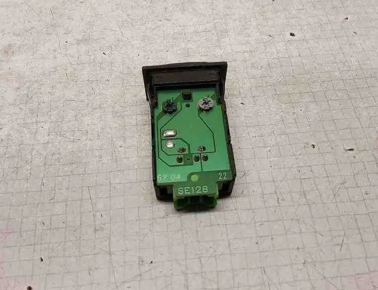 SUBARU Justy 4 generation (2007-2011) Windscreen heating switch SE128,6Z04 32629957