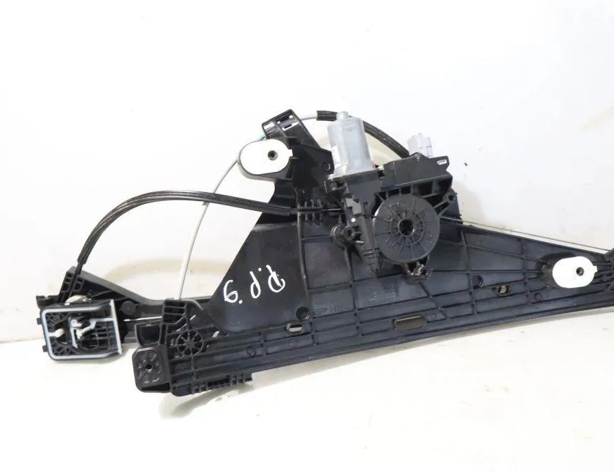 PEUGEOT 208 Peugeot 208 (2012-2015) Стеклоподъемник передней левой двери 32885251