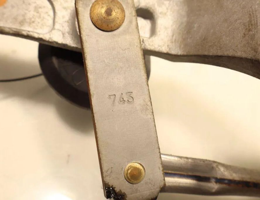 TOYOTA Yaris 2 generation (2005-2012) Front Windshield Wiper Mechanism 32901386