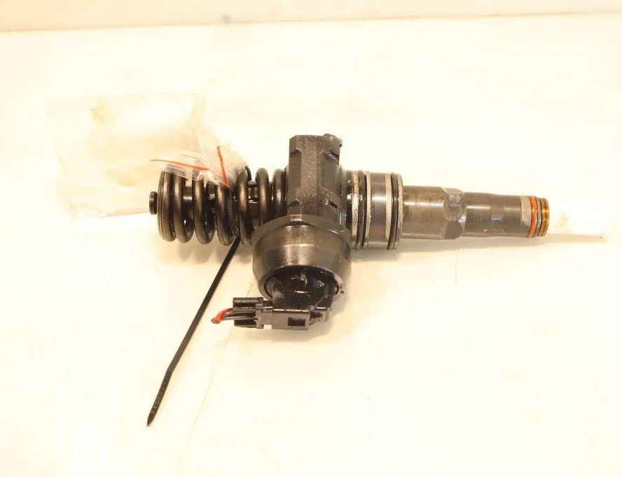 SKODA Octavia 2 generation (2004-2013) Palivový vstrekovač 32901423