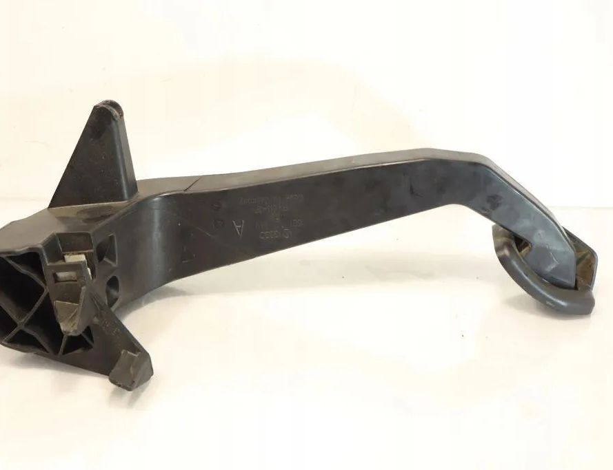 AUDI A4 B7/8E (2004-2008) Pedál spojky 32901834