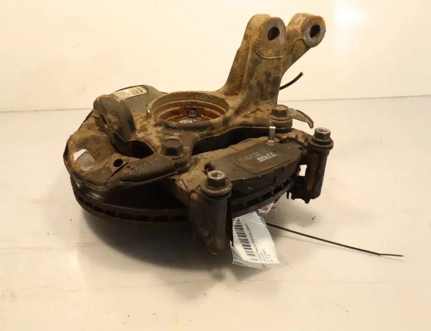 TOYOTA iQ 1 generation (2008-2020) Ступица передняя правая 32903104