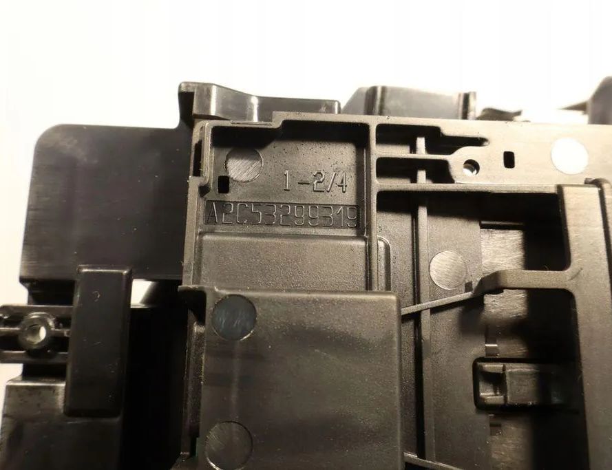 RENAULT Laguna 3 generation (2007-2015) Otvory na vetranie na prístrojovej doske A2C53299319 32903764