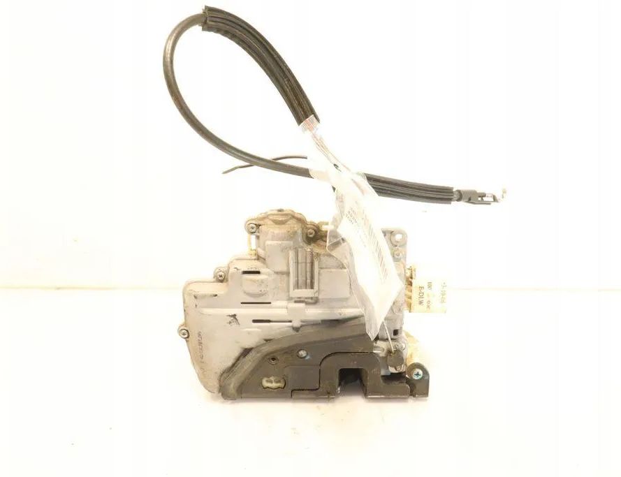 SEAT Leon 2 generation (2005-2012) Pravý predný dverový zámok 32904231