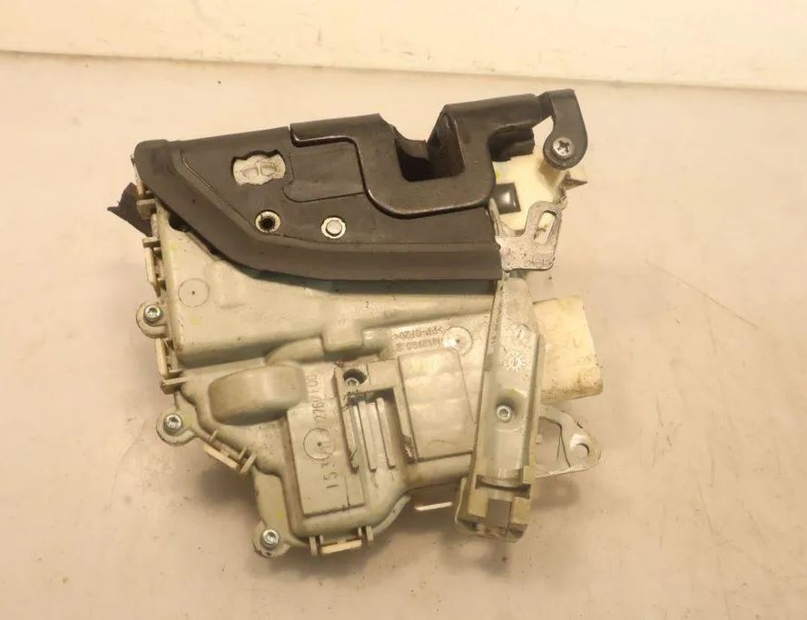 SEAT Leon 2 generation (2005-2012) Pravý predný dverový zámok 32905207