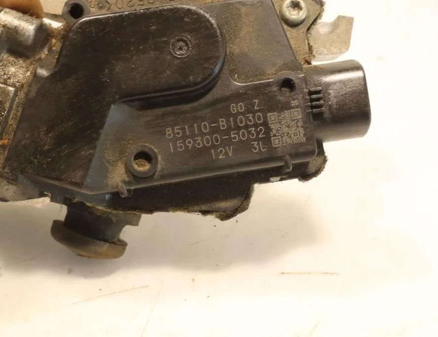 DAIHATSU Sirion M3 (2004-2015) Wiper motor 32905240