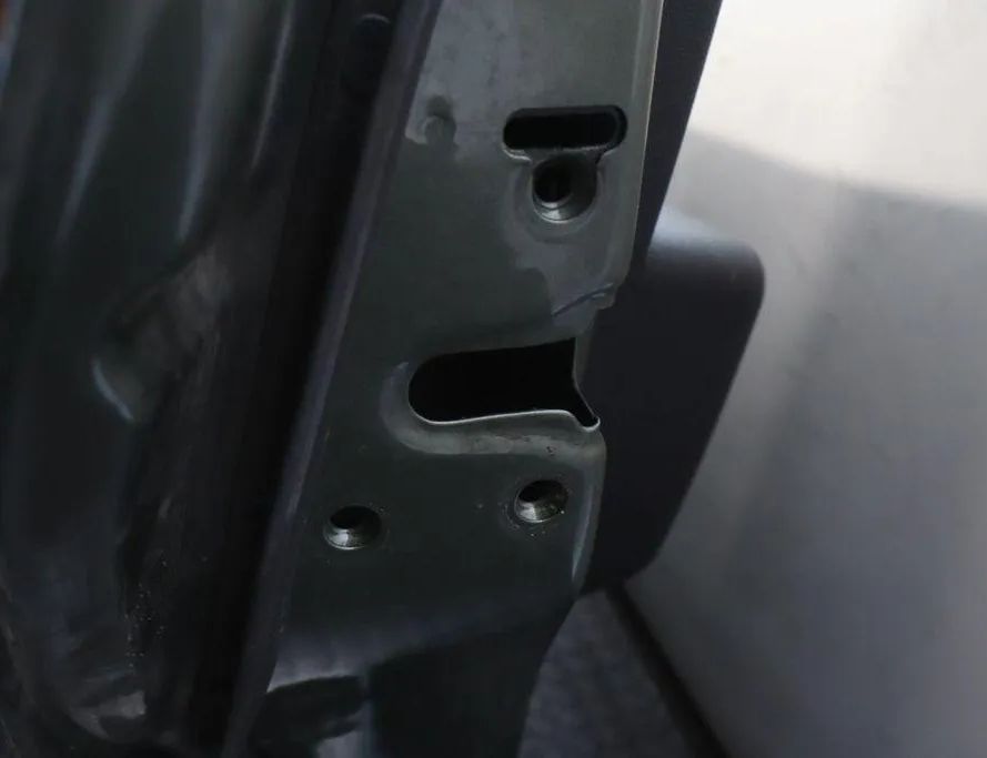 DACIA Duster 1 generation (2010-2017) Ľavé zadné dvere 32906148