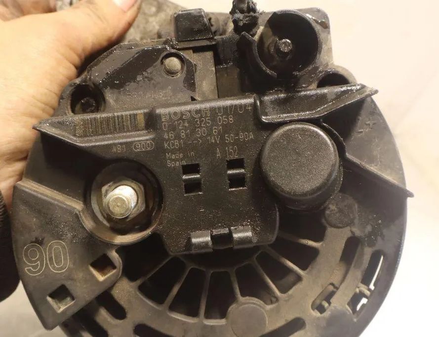 FIAT Stilo 1 generation (2001-2010) Alternátor 32908671