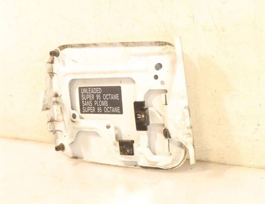 NISSAN Micra K13 (2010-2016) Замок крышки топливного бака 32912377