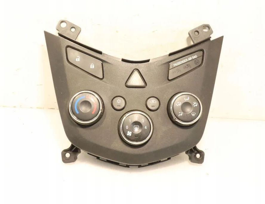 CHEVROLET Aveo T300 (2011-2020) Pегулятор климы 95465997 32917012