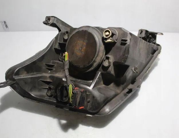 CITROËN C2 1 generation (2003-2009) Front Right Headlight 32920054