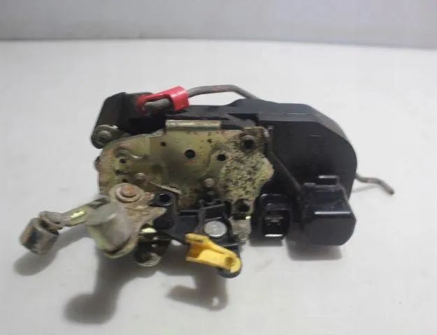 CHRYSLER Voyager 3 generation (1995-2001) Pravý predný dverový zámok 32923992