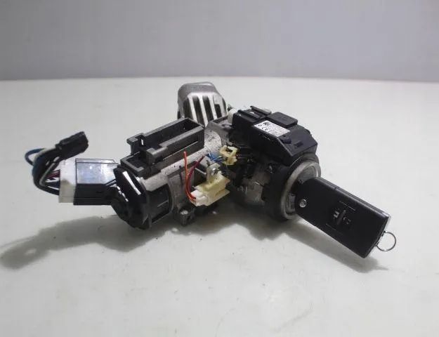 MAZDA 6 GH (2007-2013) Замок зажигания 32925743