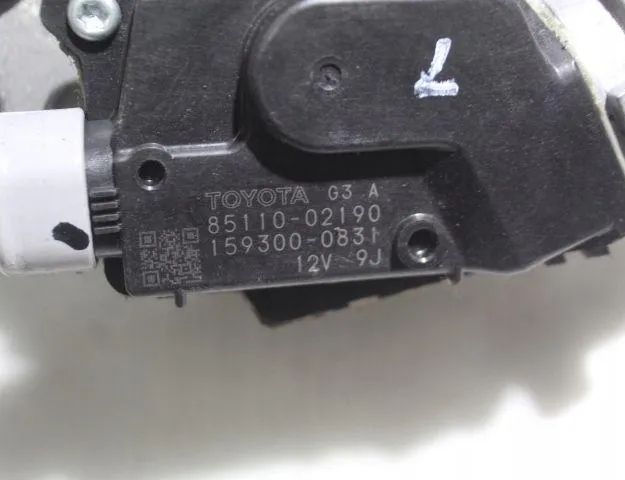 TOYOTA Yaris 2 generation (2005-2012) Front Windshield Wiper Mechanism 32926130