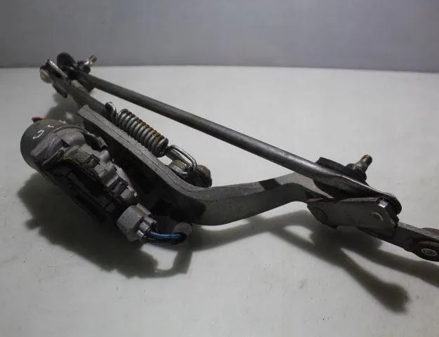 TOYOTA Yaris 2 generation (2005-2012) Front Windshield Wiper Mechanism 32926130