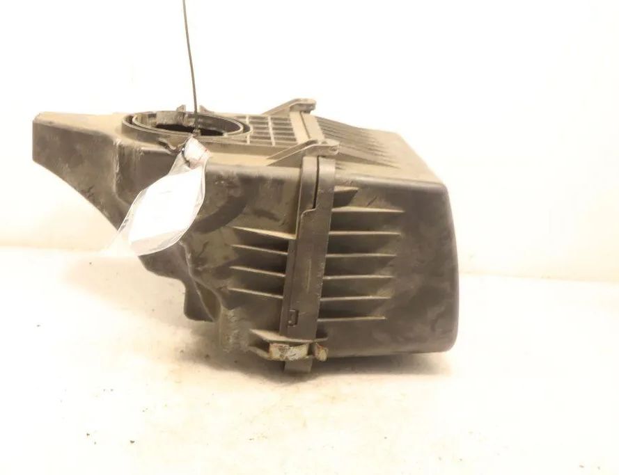 MAZDA 121 3 generation (1996-2000) Vzduchový filter Box 32940424