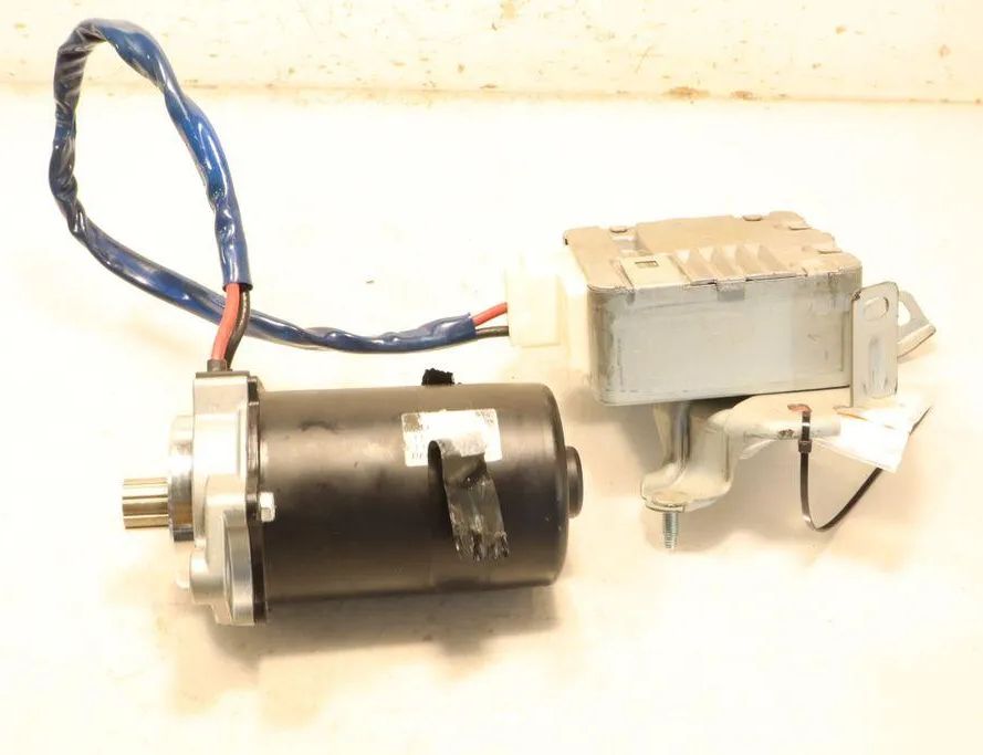 TOYOTA Yaris 2 generation (2005-2012) Power Steering Pump 32942820