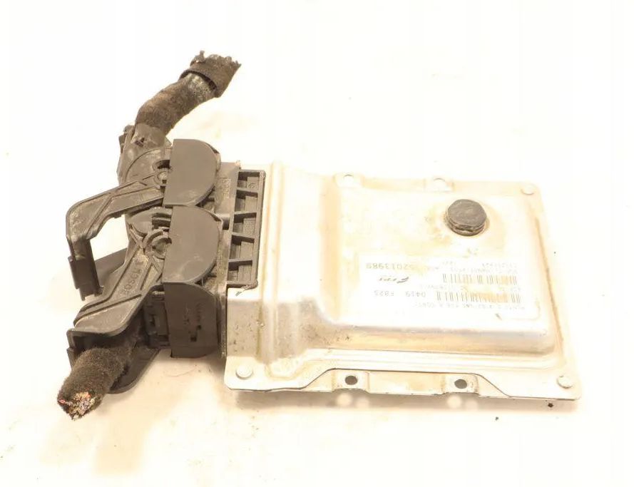 FIAT Punto 3 generation (2005-2020) Engine Control Unit ECU 52013989 32944176