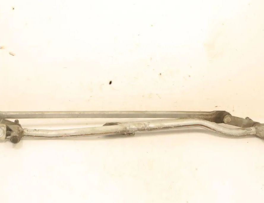 VOLVO V70 3 generation (2007-2020) Mechanizmus stierača predného čelného skla 3397020958 32945678