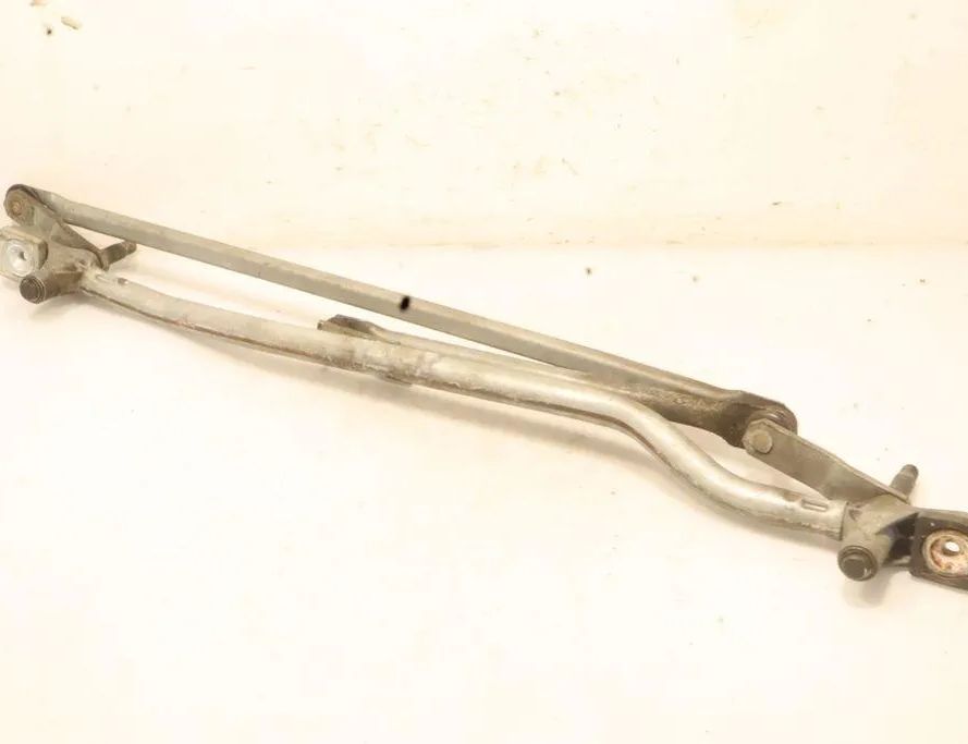 VOLVO V70 3 generation (2007-2020) Mechanizmus stierača predného čelného skla 3397020958 32945678