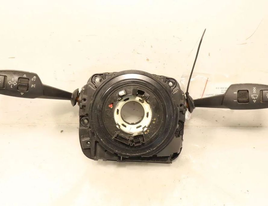 BMW 3 Series E90/E91/E92/E93 (2004-2013) Ovládacia jednotka vypínača svetlometu 32945738