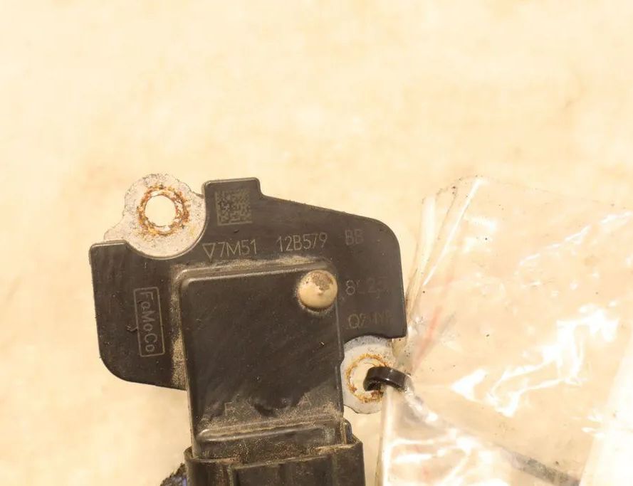 FORD Focus 3 generation (2011-2020) Mass Air Flow Sensor MAF 32945759