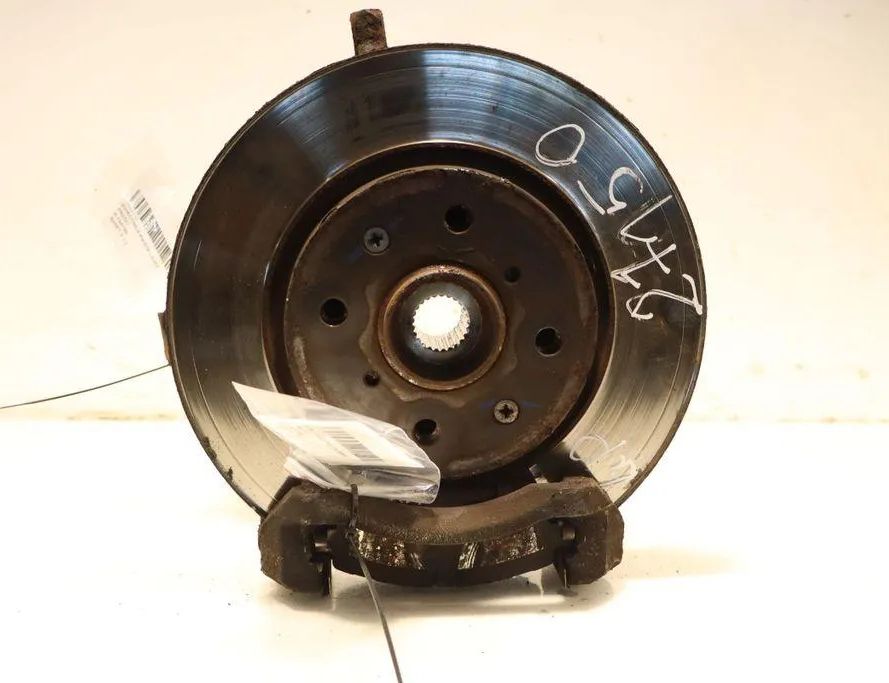 SUZUKI Swift 3 generation (2004-2010) Pravý predný náboj kolesa 32947057