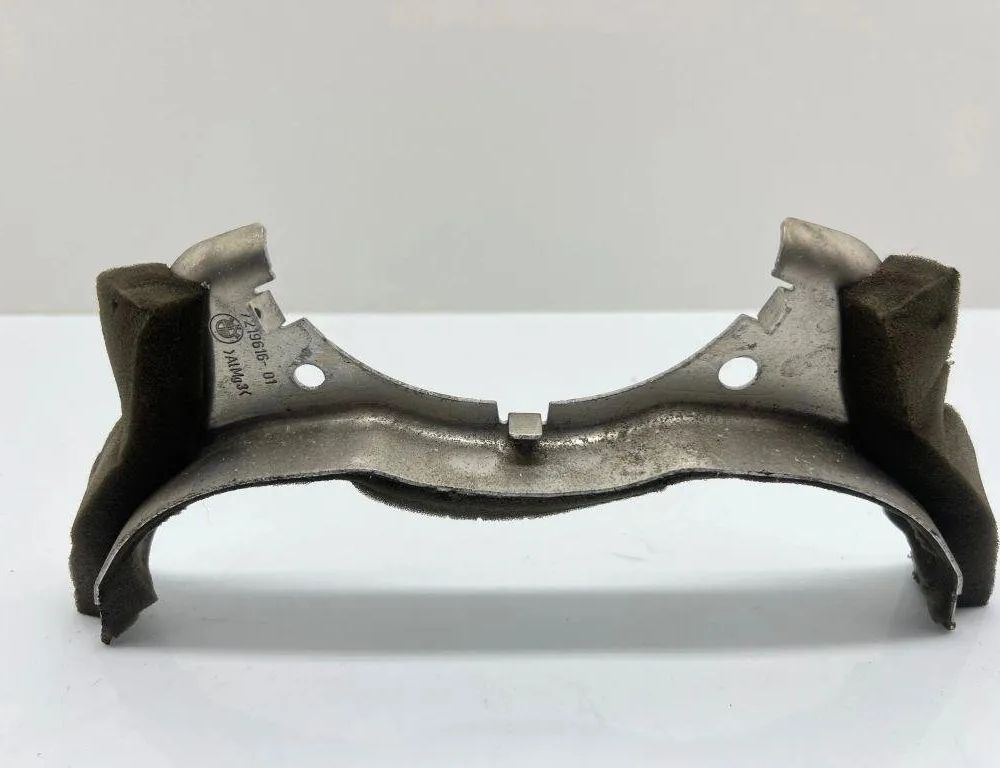 BMW 5 Series F10/F11 (2009-2017) Doplnkové vnútorné časti motora. 7219616 31893773