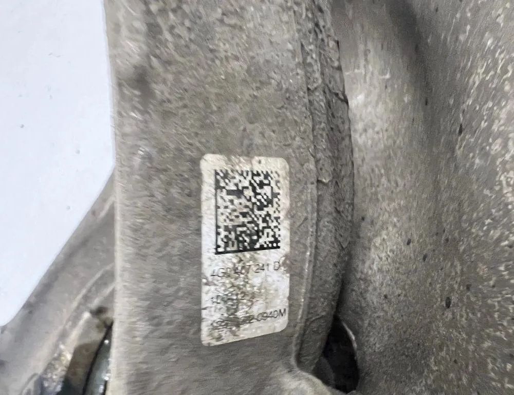 AUDI A7 C7/4G (2010-2020) Ľavý predný náboj kolesa 4G0407241D 31895053