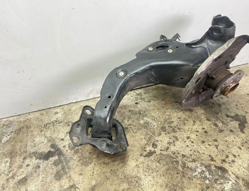 BMW 2 Series F44 (2019-2023) Rear Right Wheel Hub 8842880 31946758