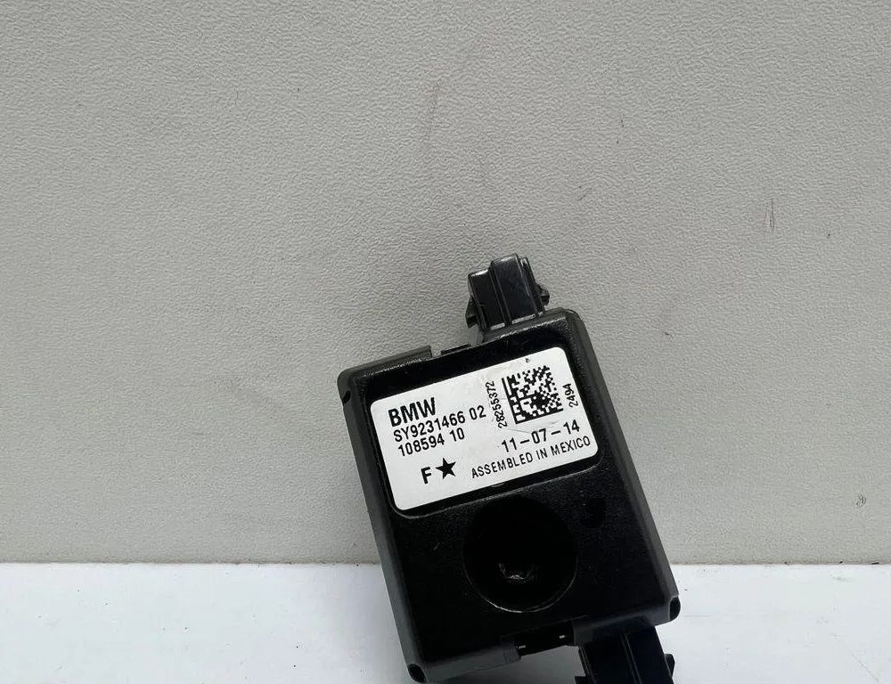 BMW 2 Series F22/F23 (2013-2020) Zosilňovač antény na kufri 9231466 31996690