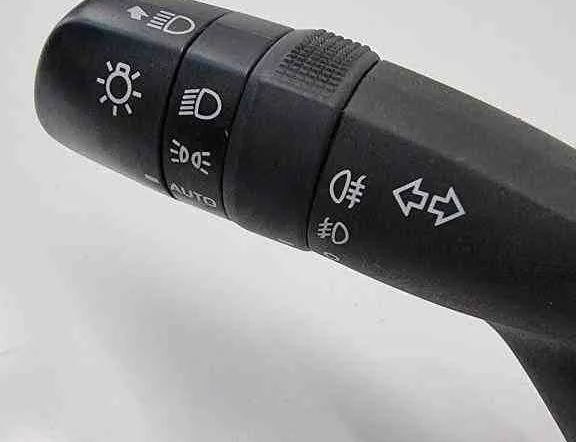 TOYOTA RAV4 5 generation (XA50) (2018-2024) Stieračový prepínač 4220017L021 32423700