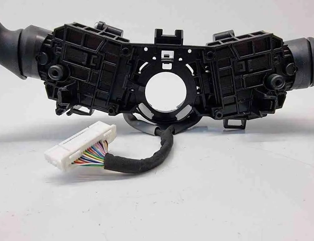 TOYOTA RAV4 5 generation (XA50) (2018-2024) Stieračový prepínač 4220017L021 32423700