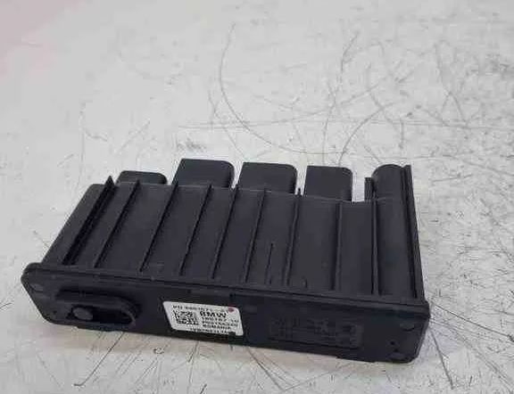 MINI Cooper F56 (2013-2020) Rozvodná skrinka 8661071 32443215