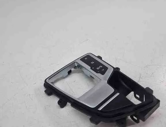 AUDI A4 B9/8W (2015-2024) Plastový obklad páky prevodovky 8w2713111c 32443254