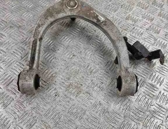 LAND ROVER Discovery 5 generation (2016-2024) Ľavé horné rameno prednej nápravy DPLA3091AB 32586777