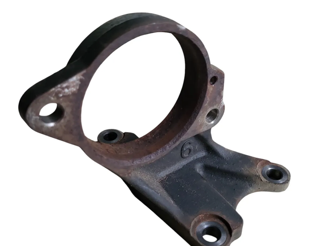 TOYOTA Avensis 3 generation (2009-2020) Кронштейн оси 4345705050,ID11747 31541381