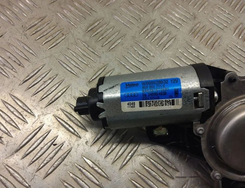 AUDI Q3 F3 (2018-2024) Motor stierača zadného okna W000028032 30981831