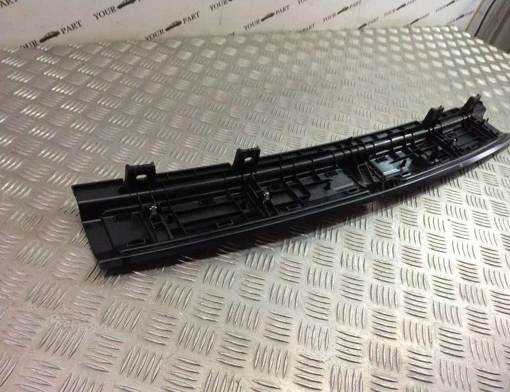 BMW X1 F48/F49 (2015-2023) Ozdobné lemovanie zámky kufra 7413689 30982544